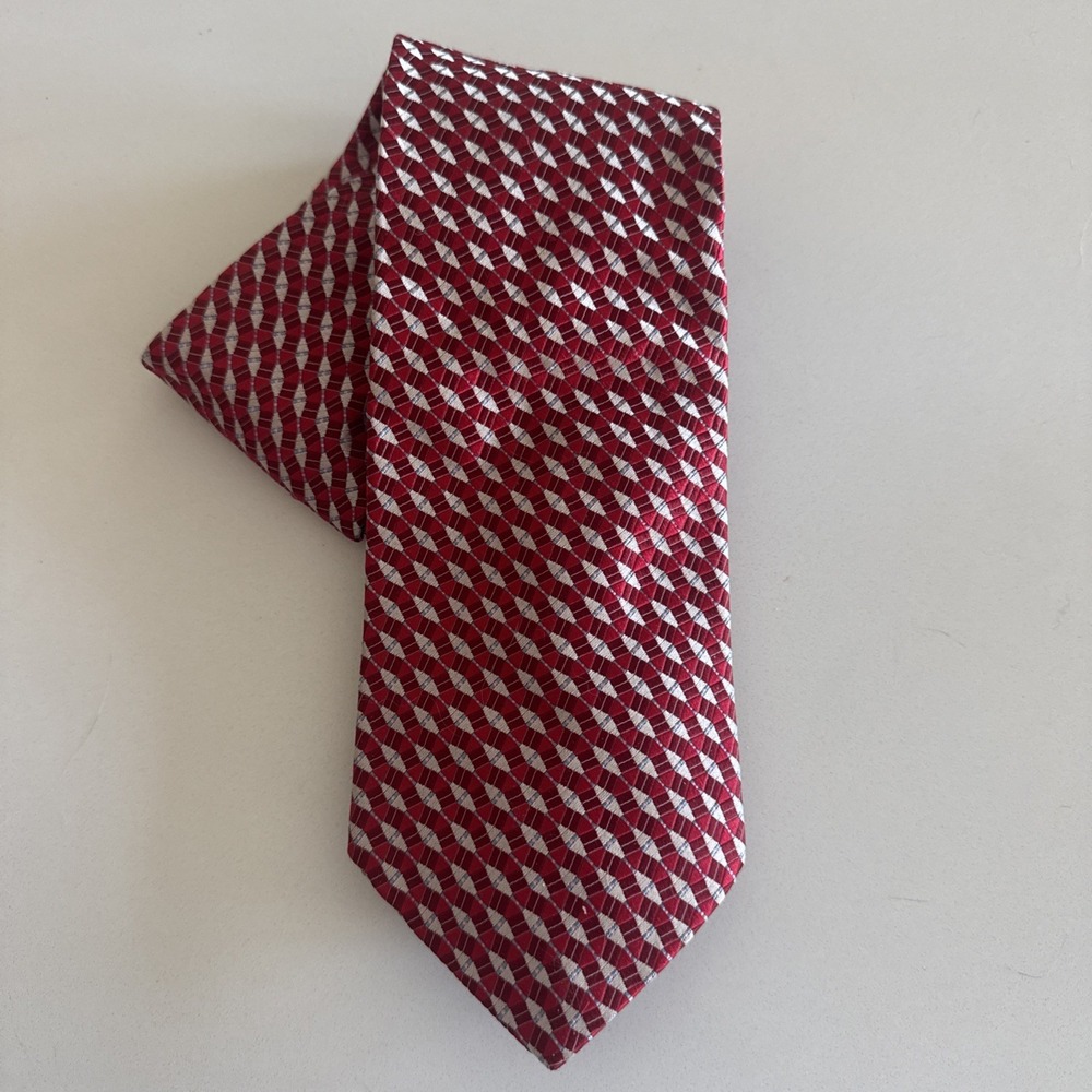 Harry Rosen Men's Silk Tie Red And White Pattern